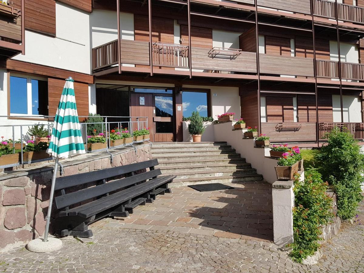 Appartamento Dolomiti Selva di Val Gardena Exteriör bild