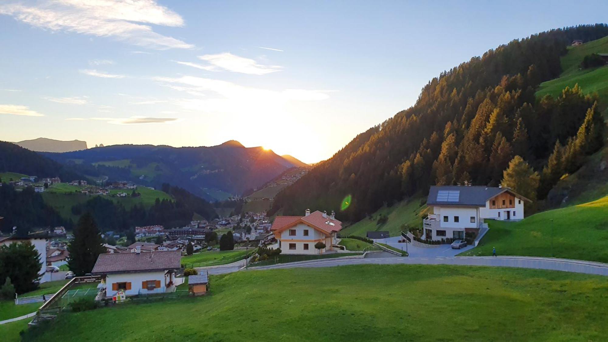 Appartamento Dolomiti Selva di Val Gardena Exteriör bild